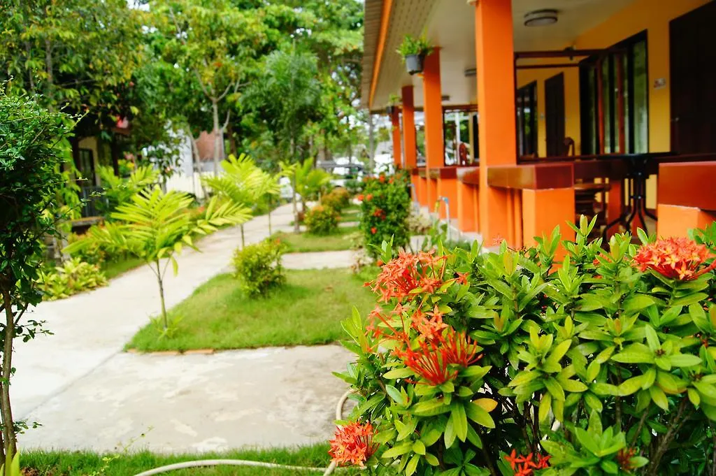 Lanta Sky House Otel Ko Lanta Konukevi