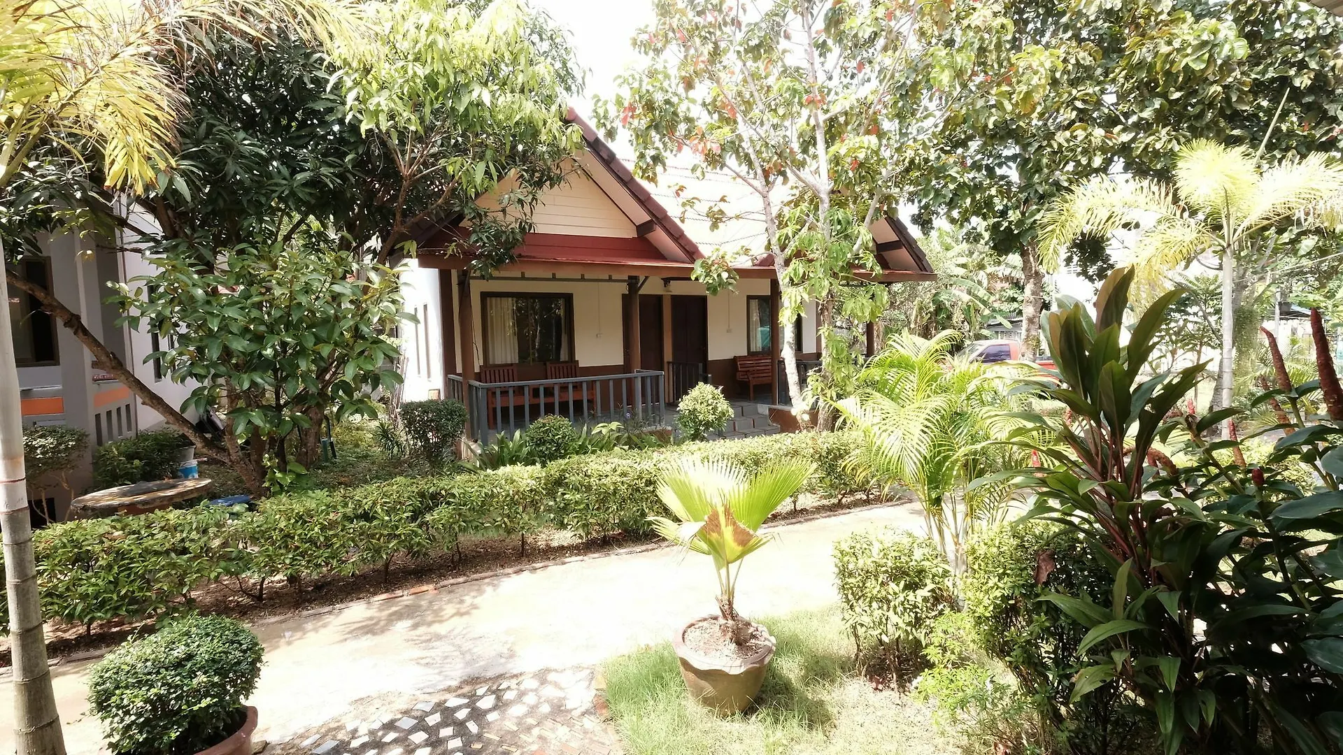 Lanta Sky House Otel Ko Lanta Konukevi